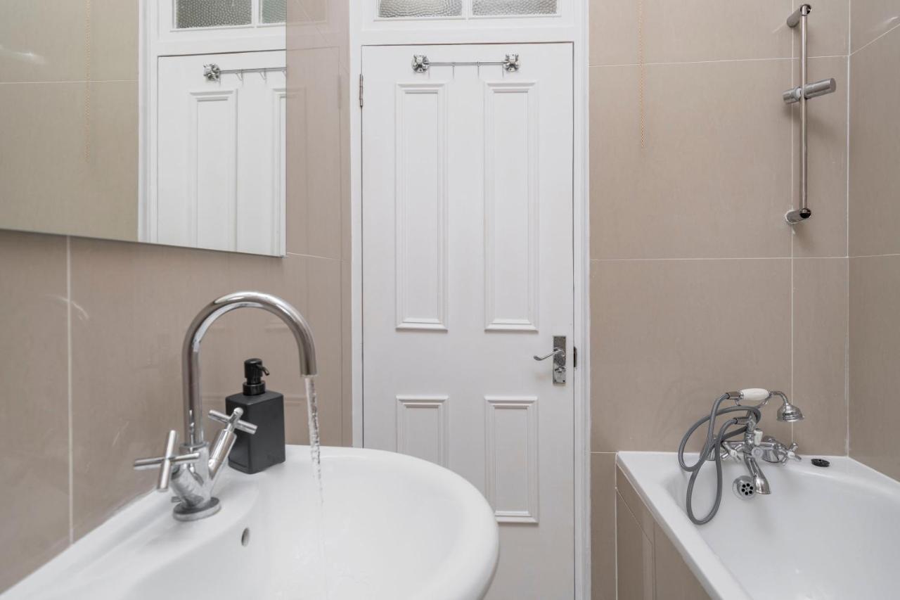 Kensington Nest Serviced Town House London Eksteriør bilde